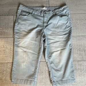 Artisan NY Blue & White Pinstripe Capri Pants